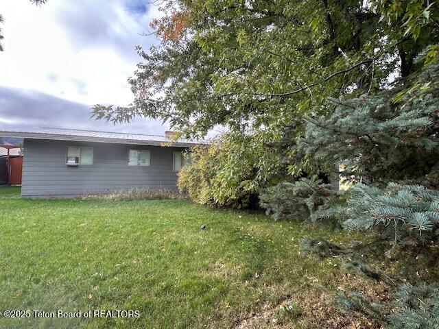 168 E 2ND Avenue