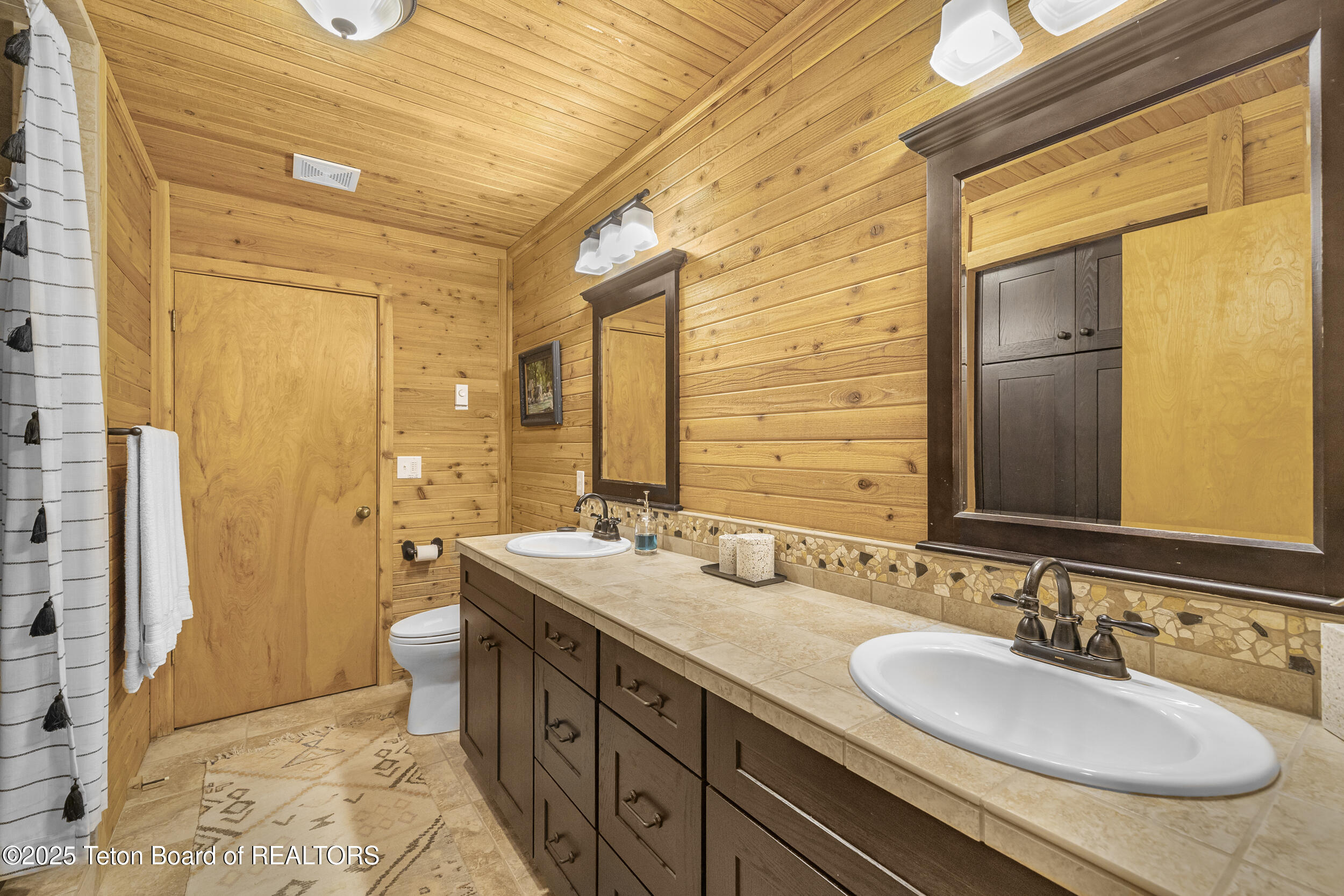 863 SNAKE RIVER Road