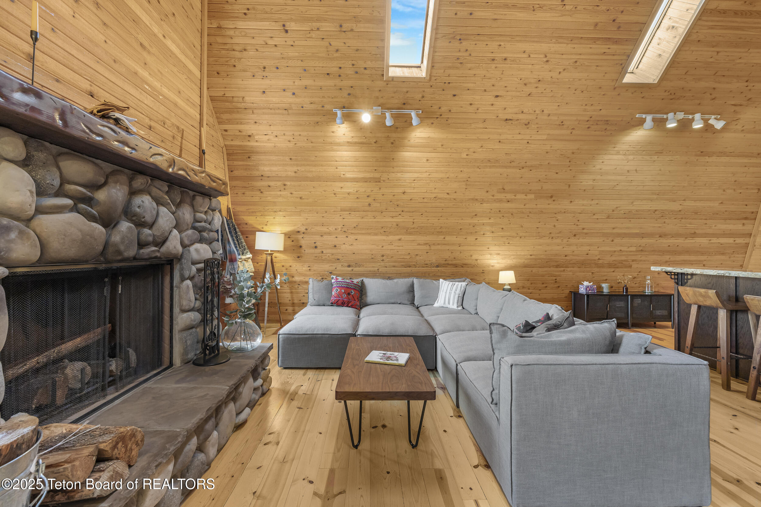 863 SNAKE RIVER Road