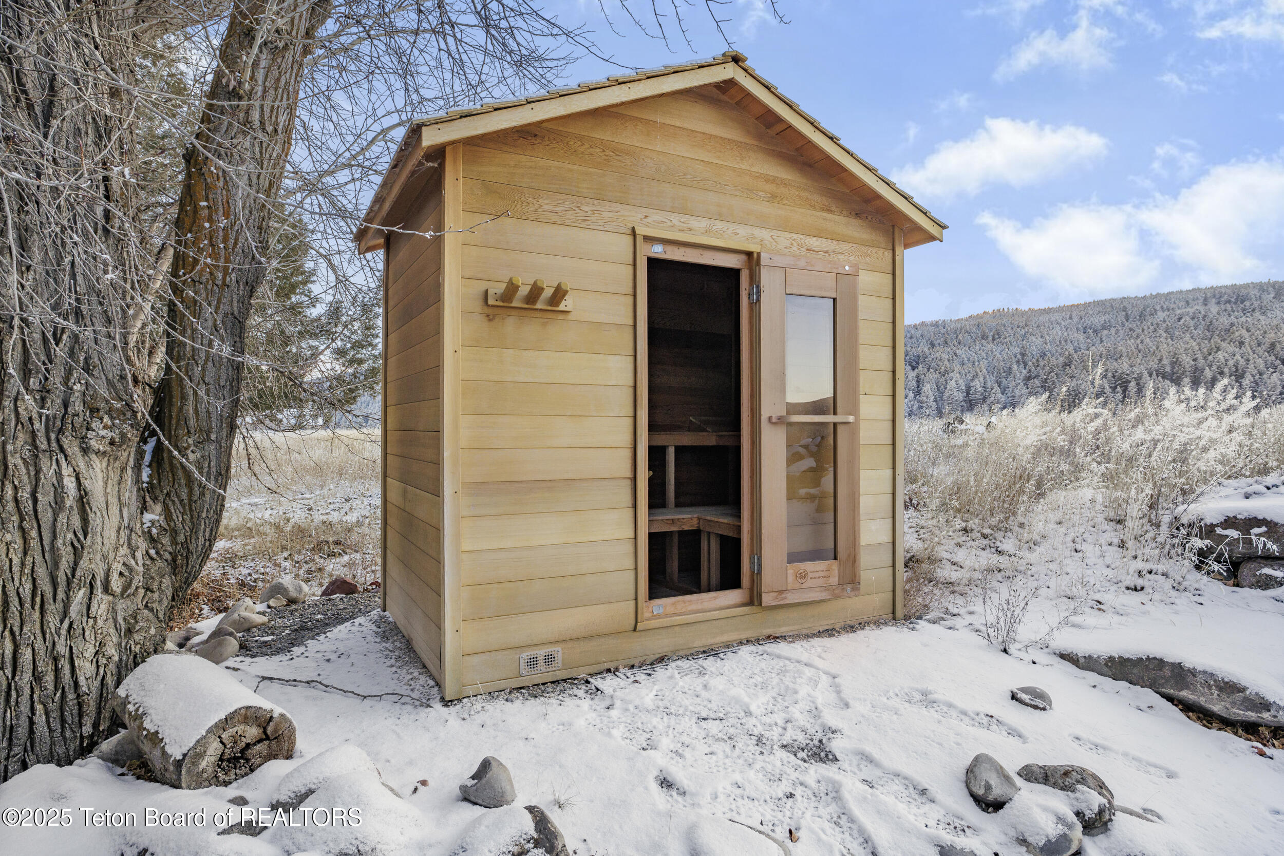 863 SNAKE RIVER Road