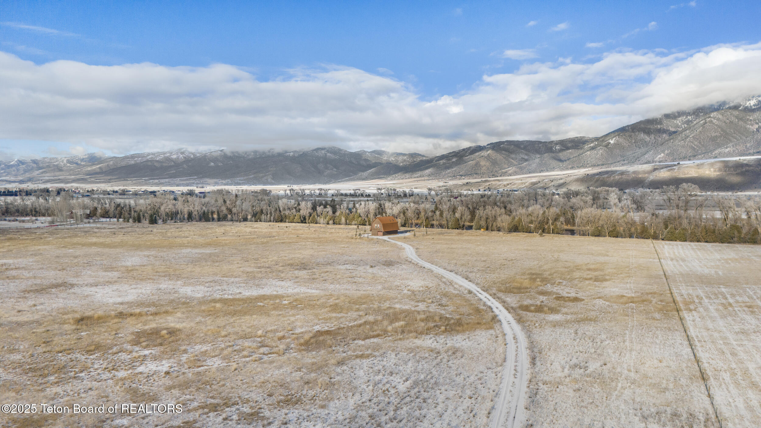 863 SNAKE RIVER Road