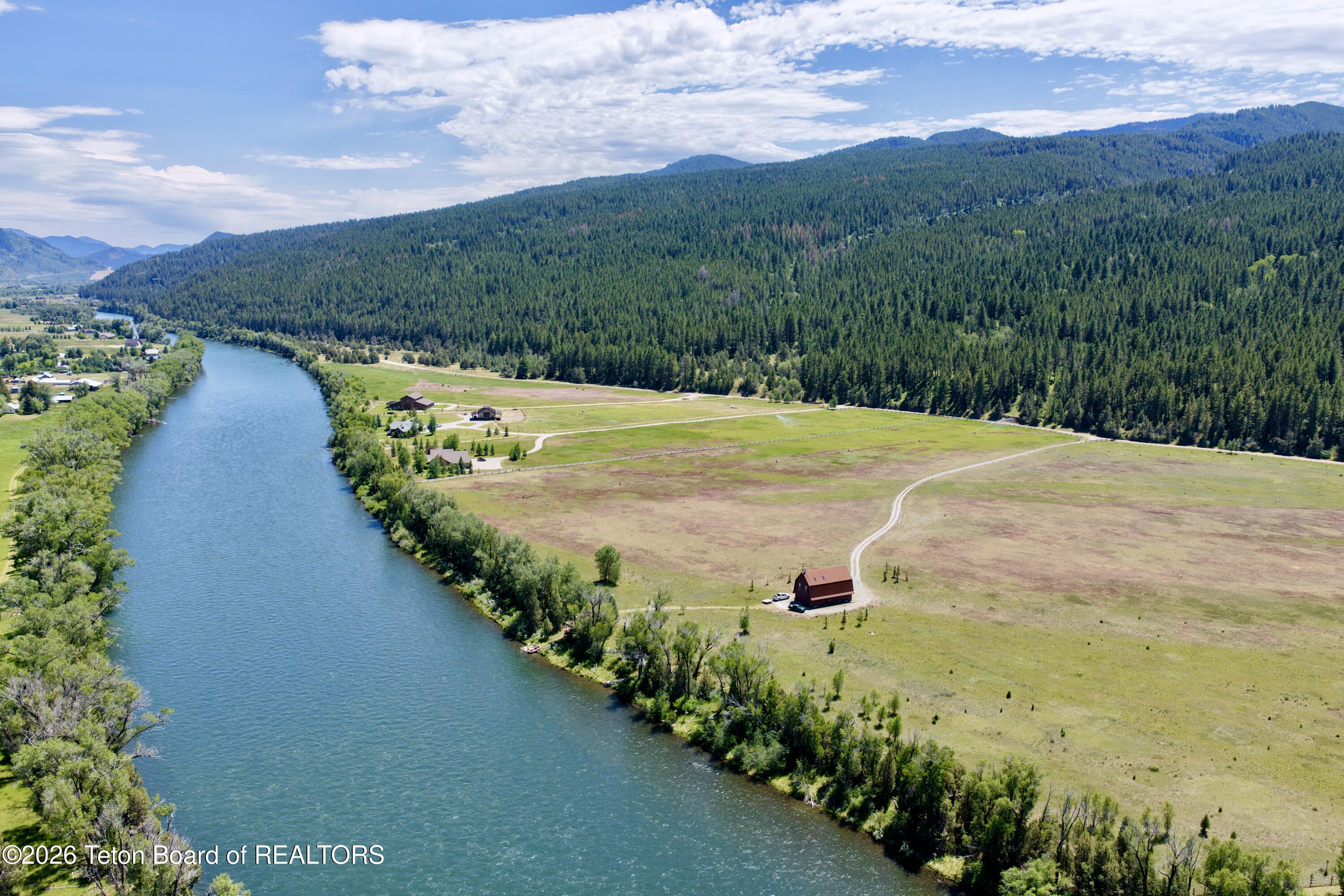 863 SNAKE RIVER Road