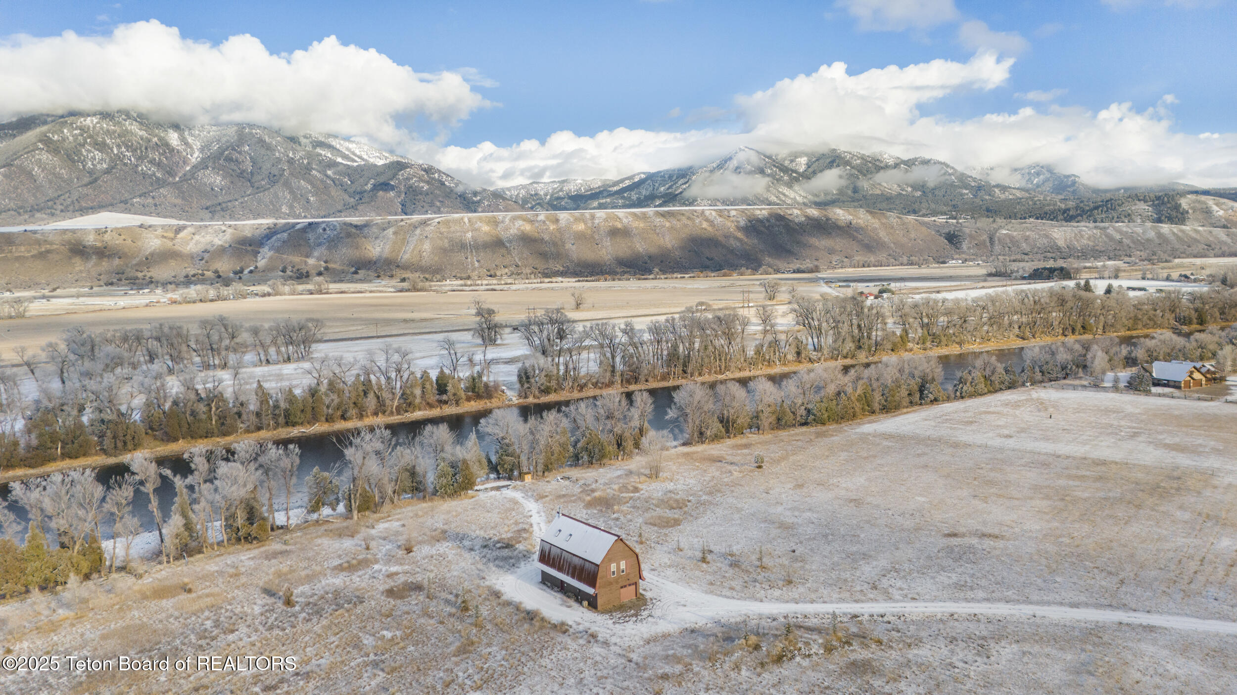 863 SNAKE RIVER Road