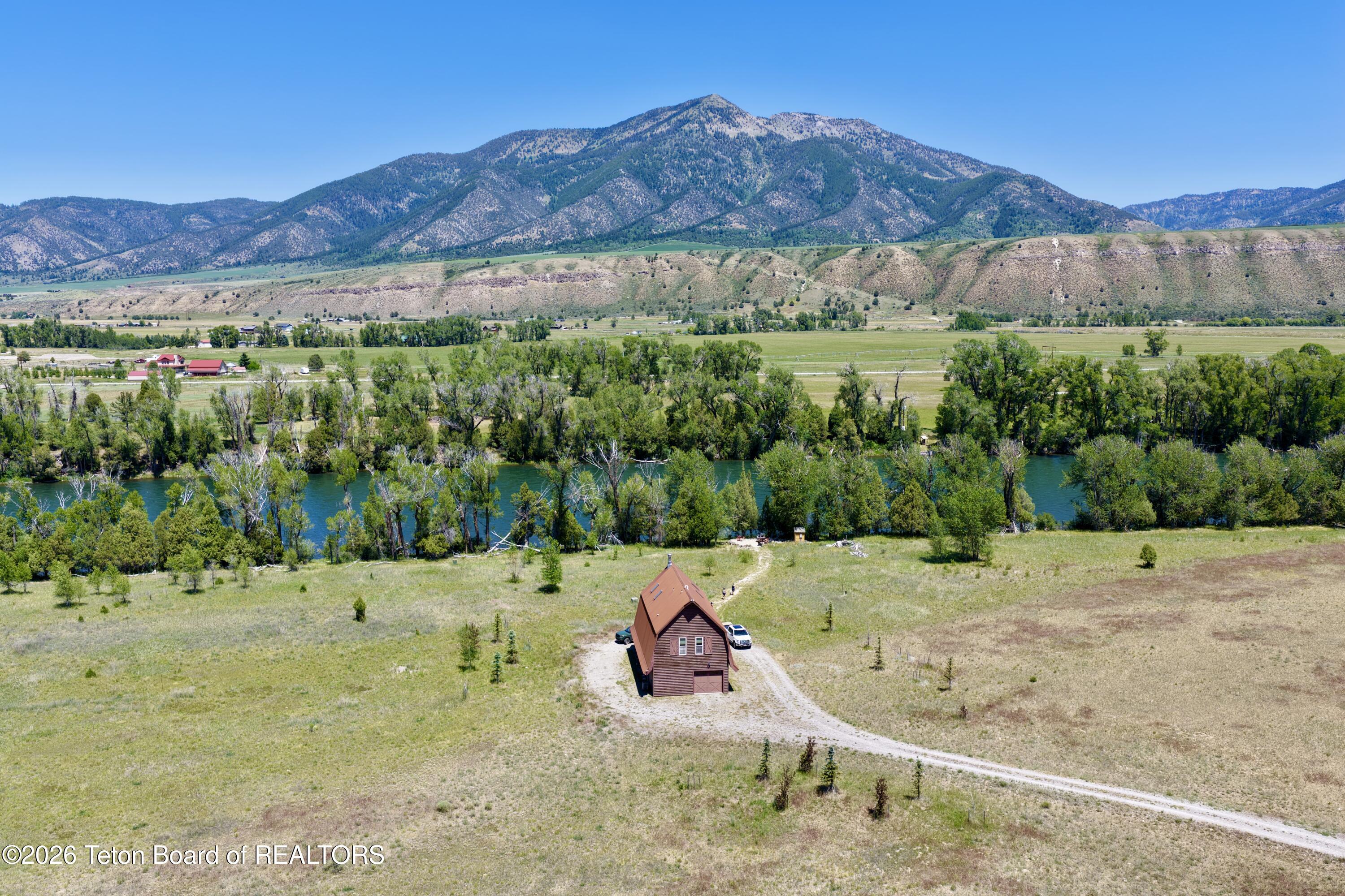 863 SNAKE RIVER Road