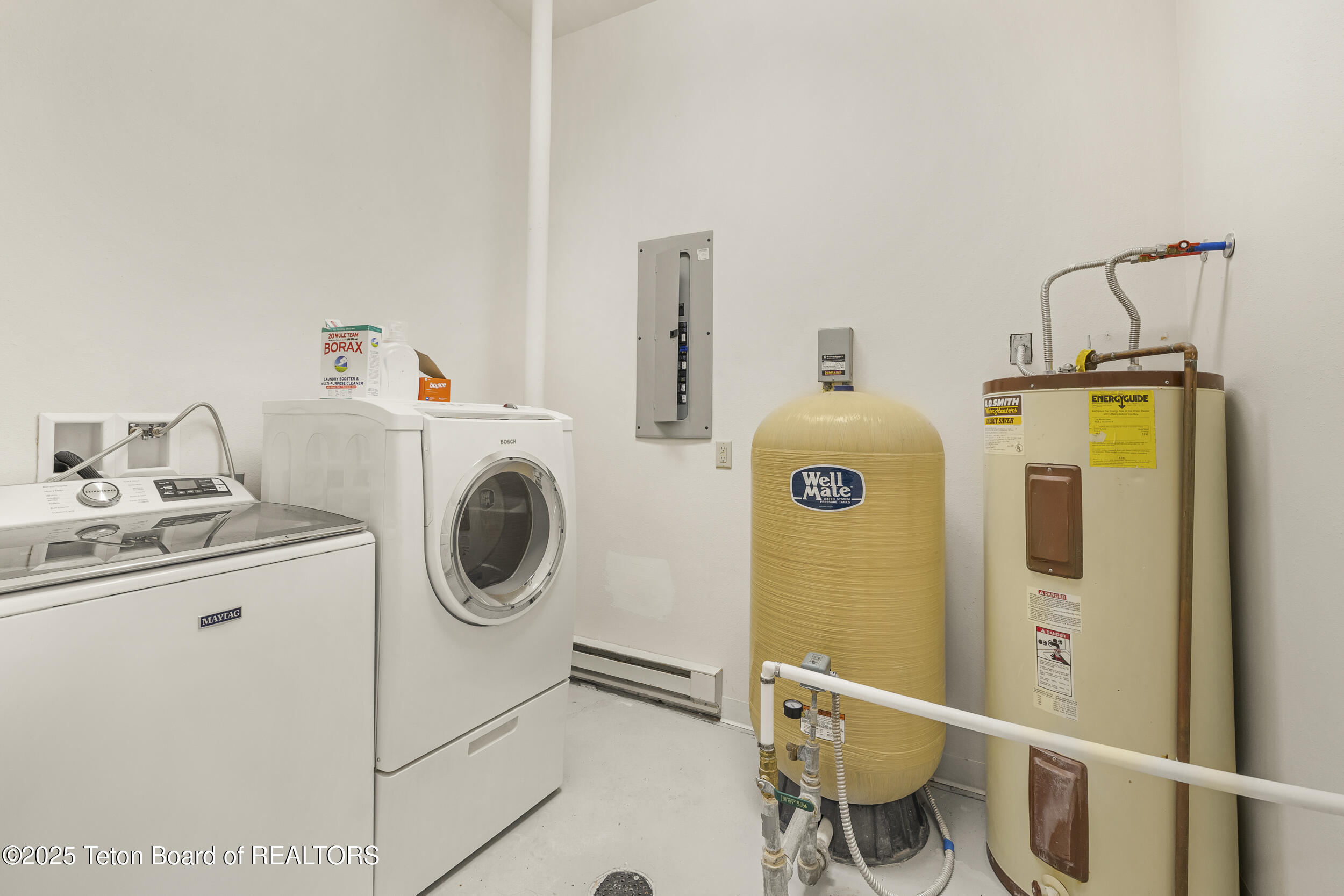 863 SNAKE RIVER Road