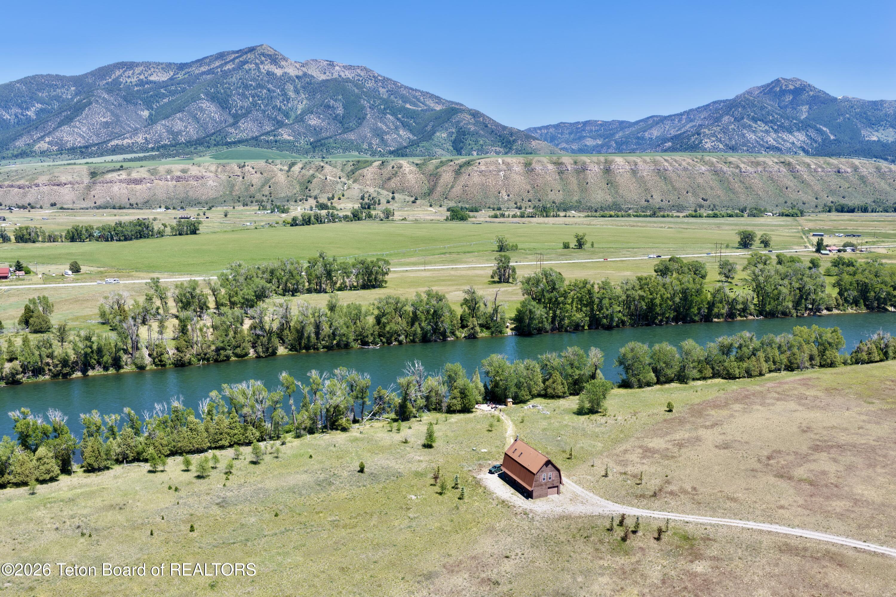 863 SNAKE RIVER Road