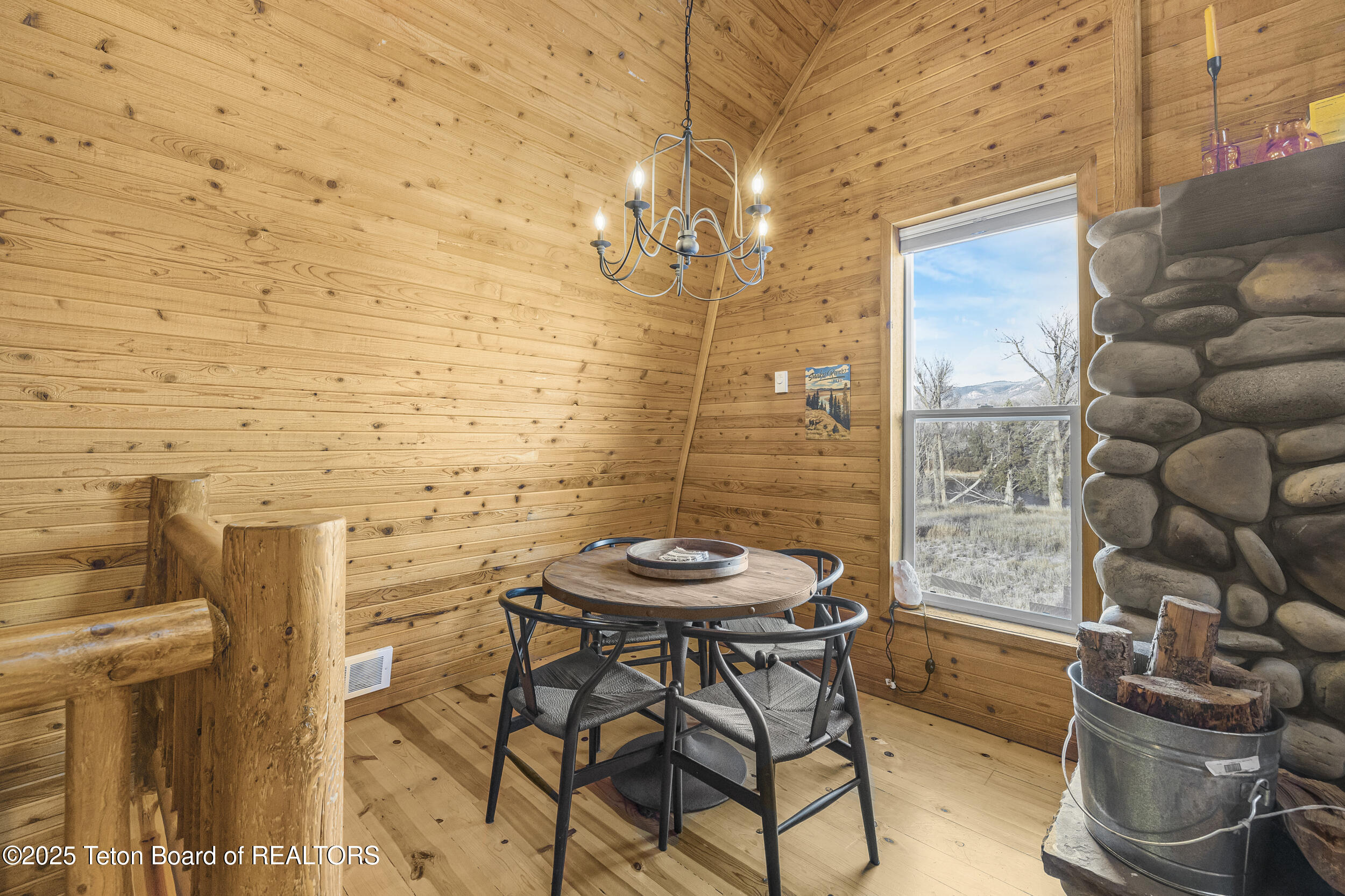 863 SNAKE RIVER Road