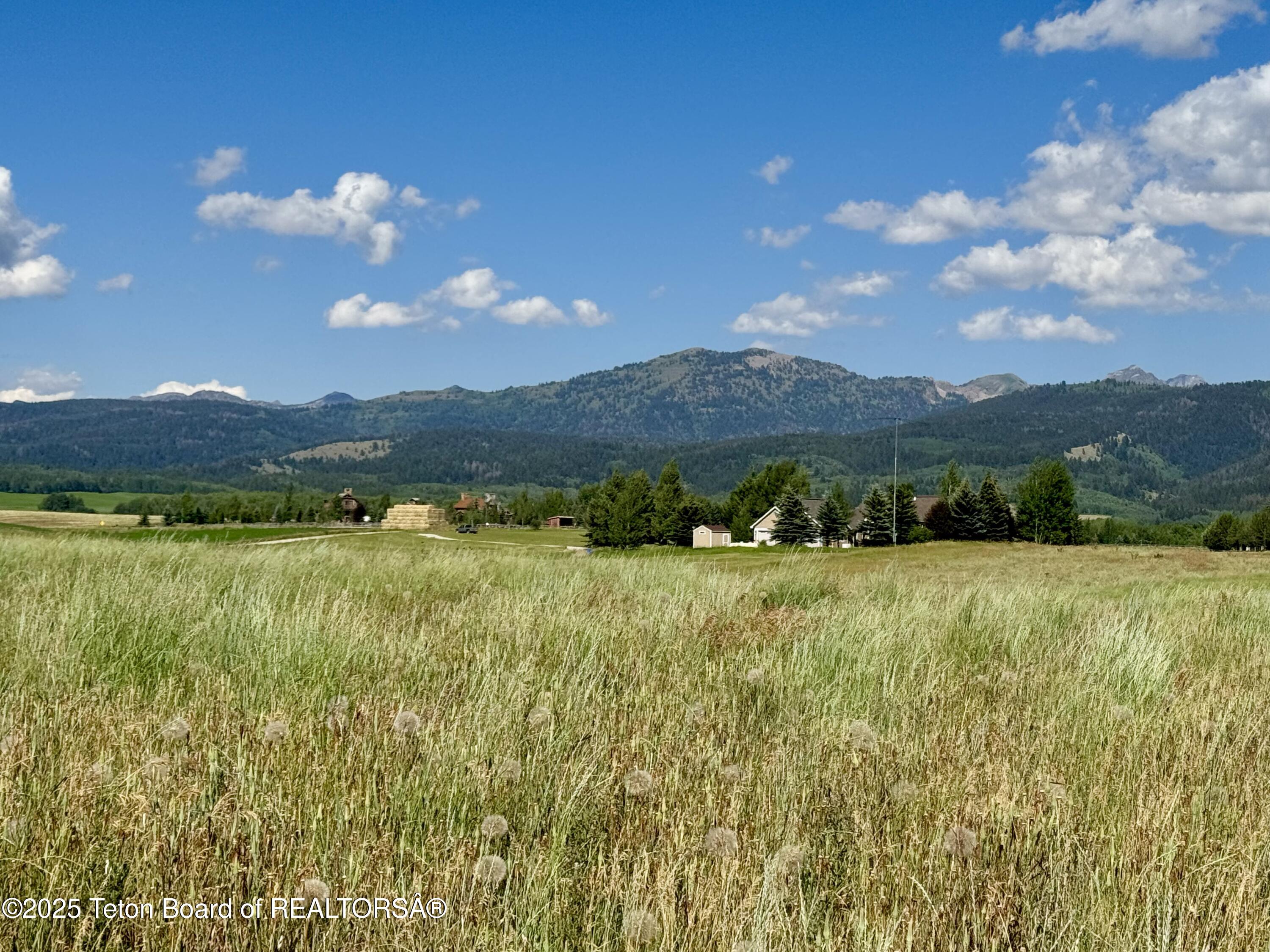 2415 SNOW CREST RANCH Drive