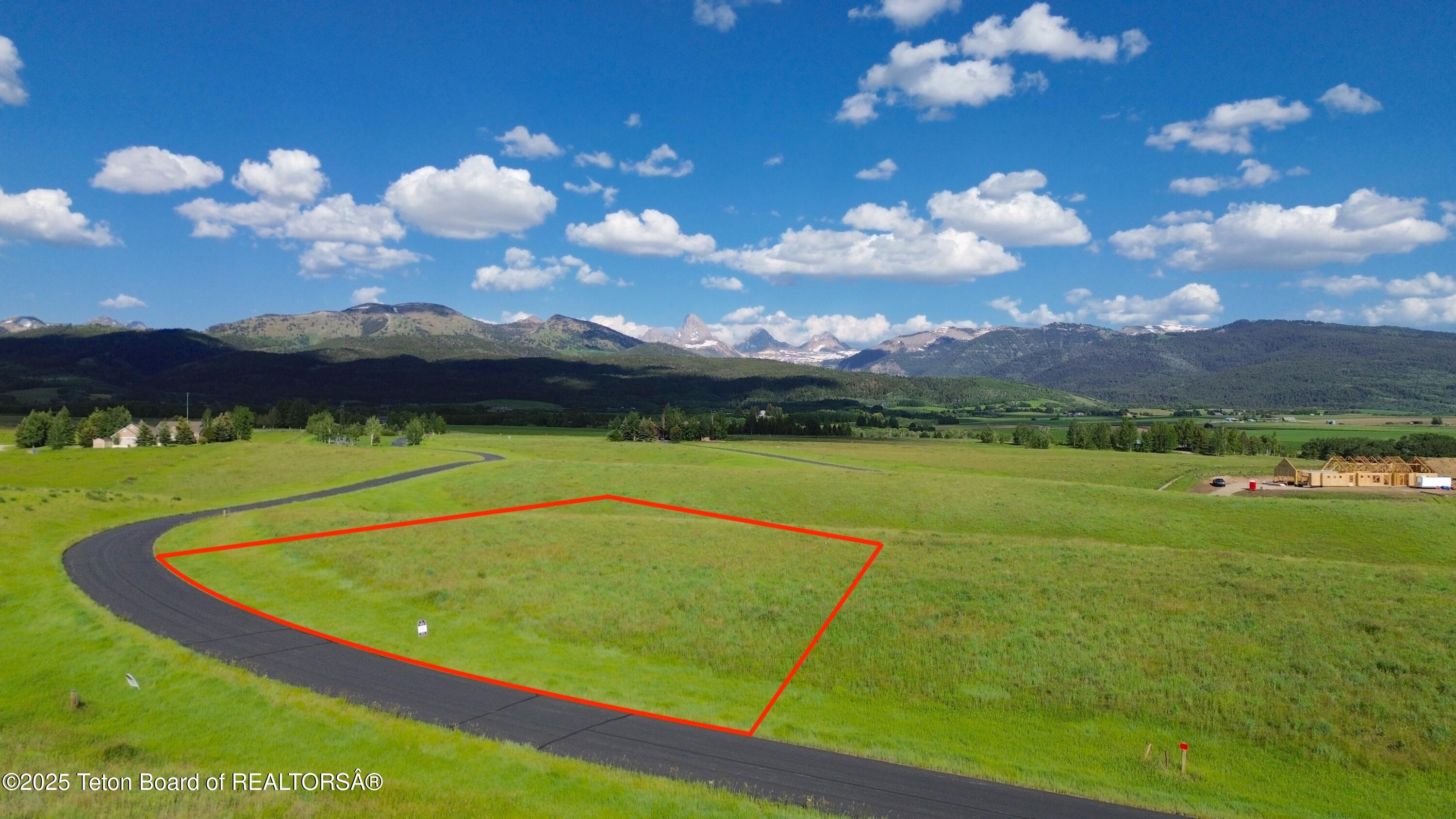 2415 SNOW CREST RANCH Drive