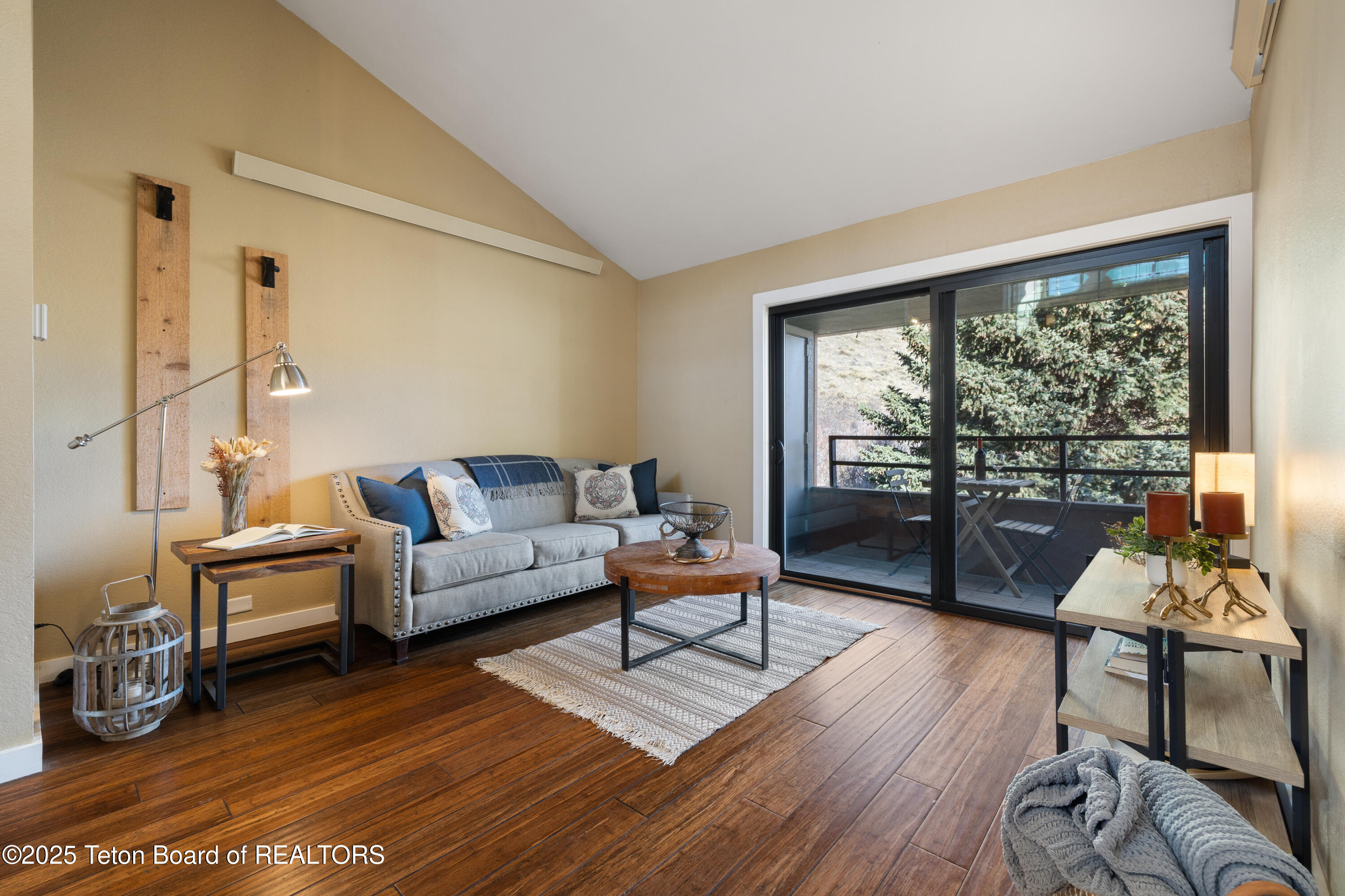 355 W DELONEY Avenue D-6