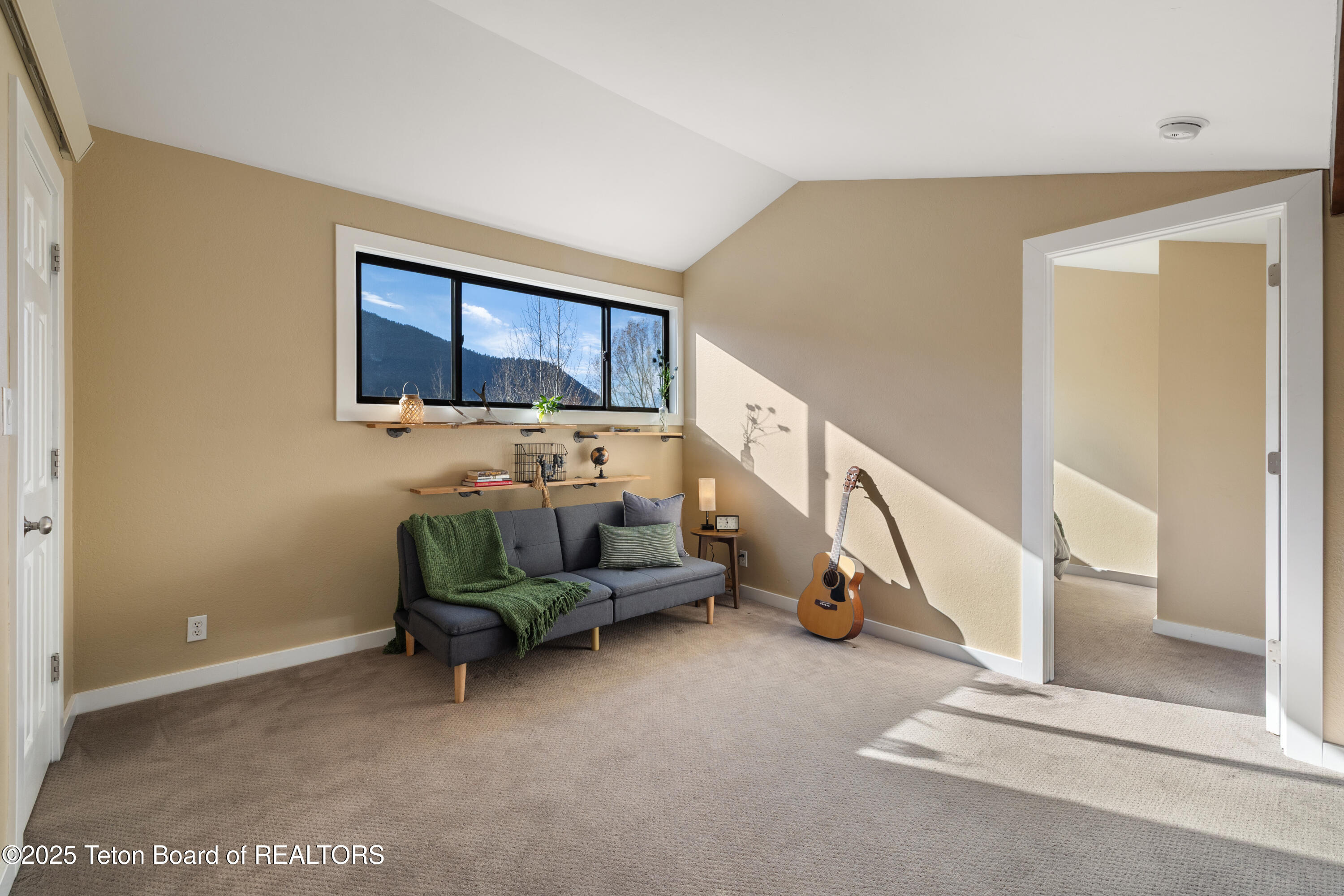 355 W DELONEY Avenue D-6