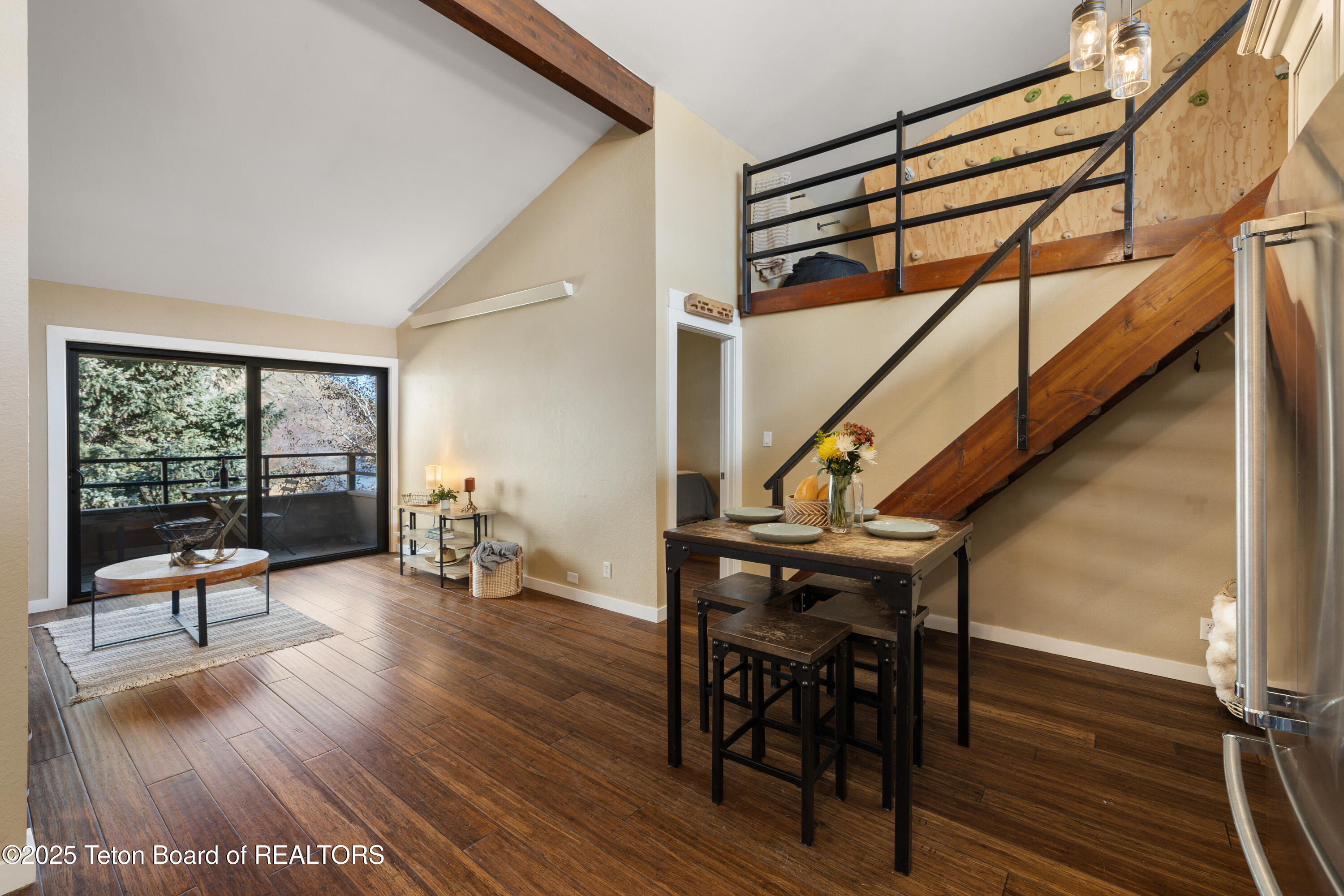 355 W DELONEY Avenue D-6