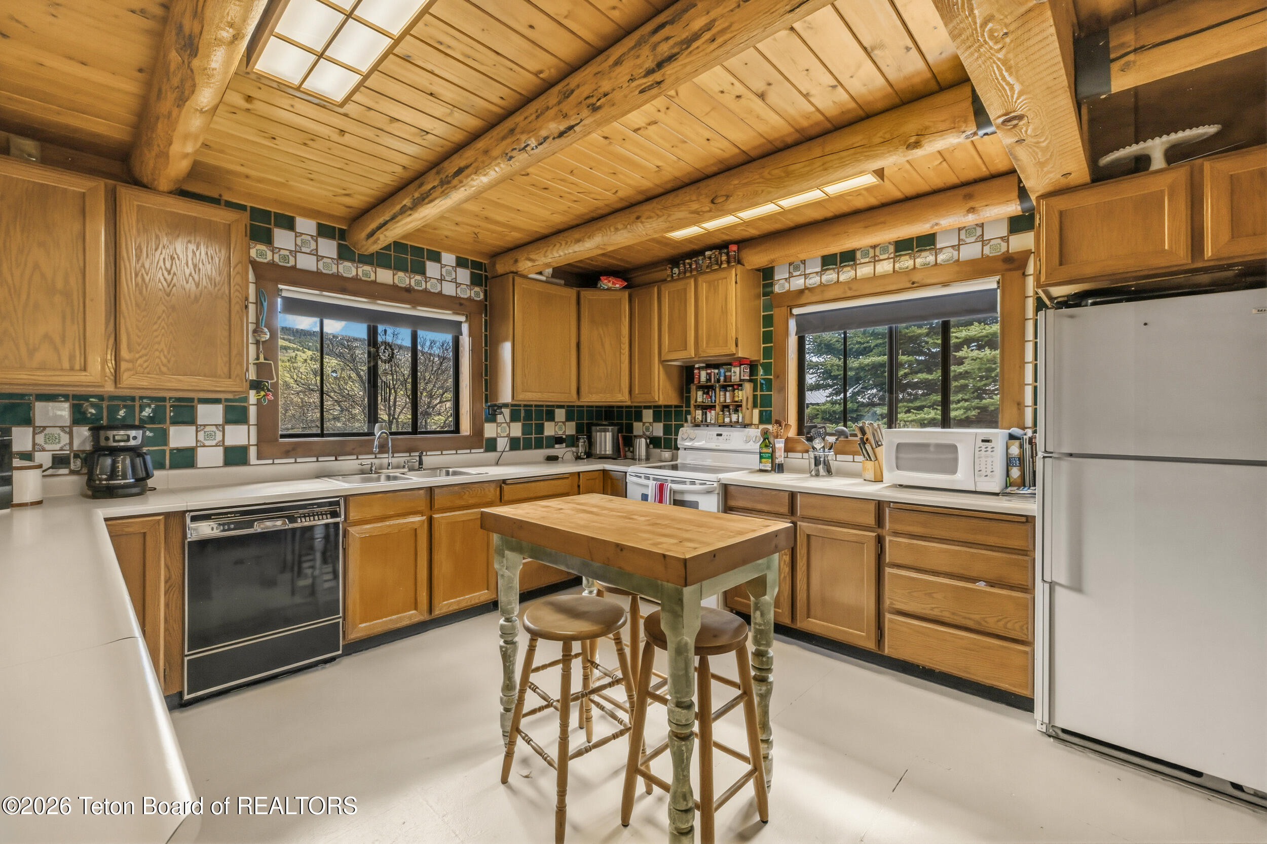 2315 S STATELINE Road