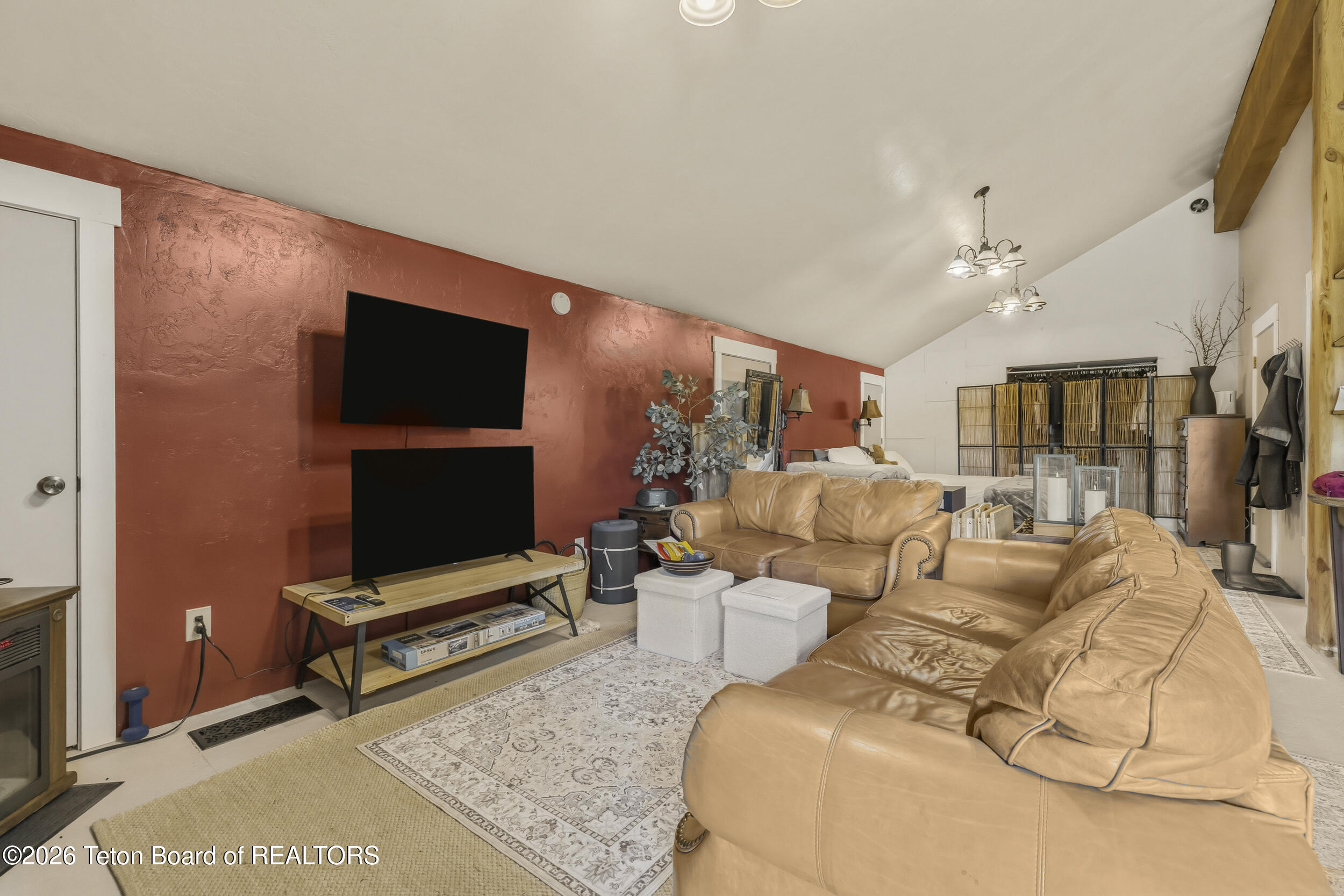 2315 S STATELINE Road