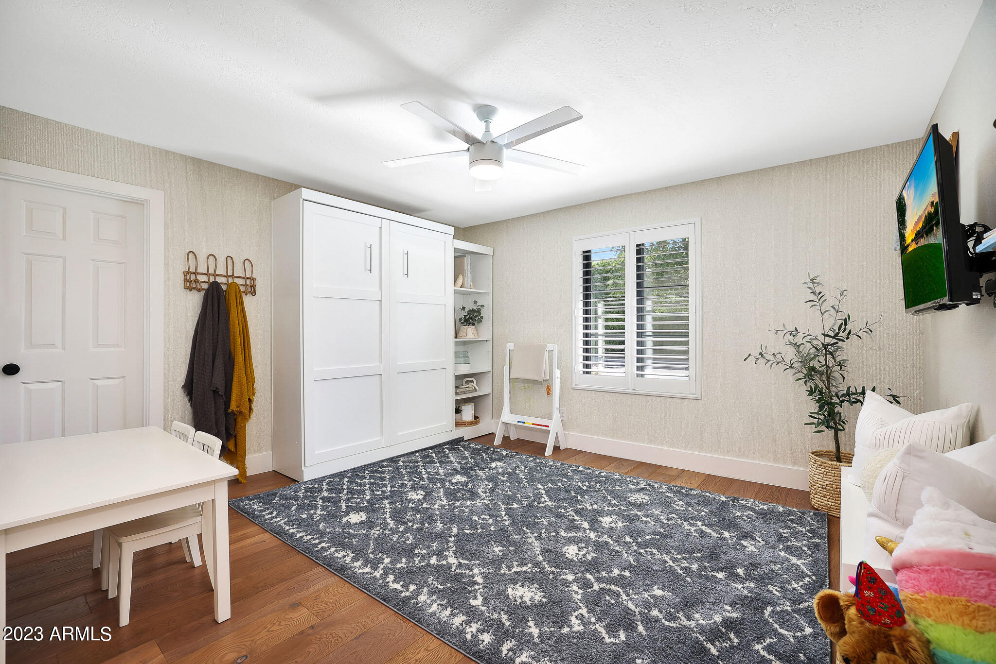 9202 N 83RD Place