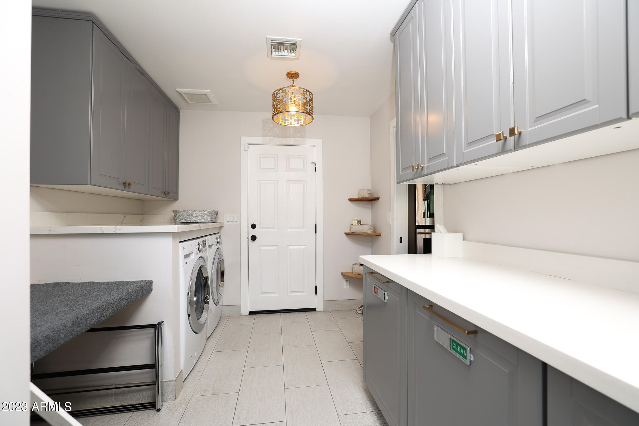9202 N 83RD Place