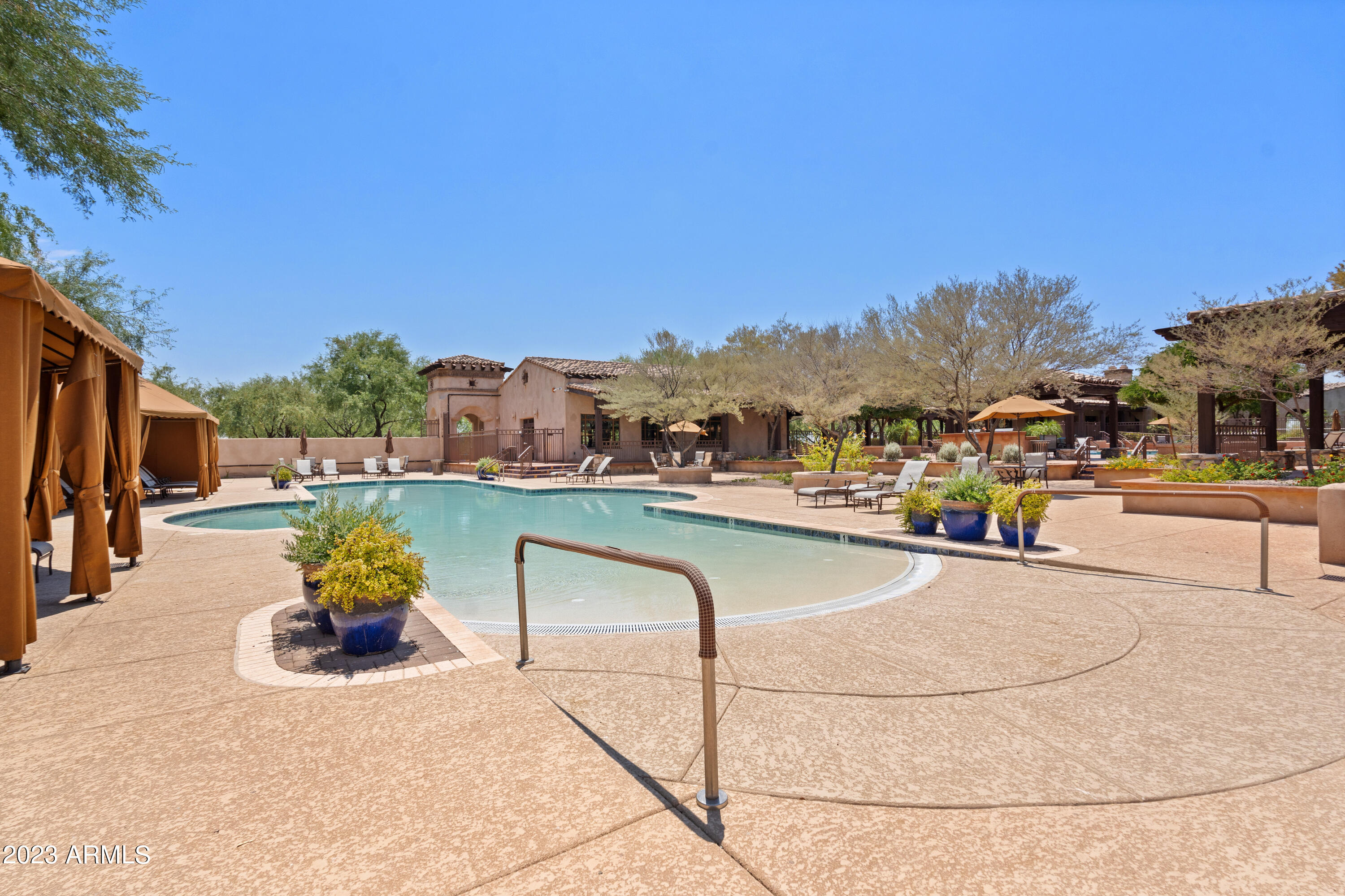 9832 E EDGESTONE Drive