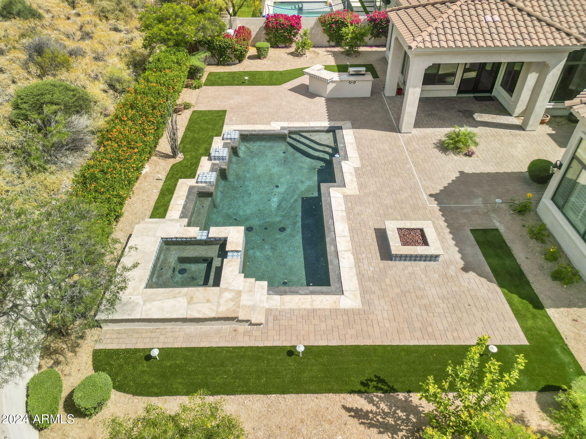10007 E Ridgerunner Drive