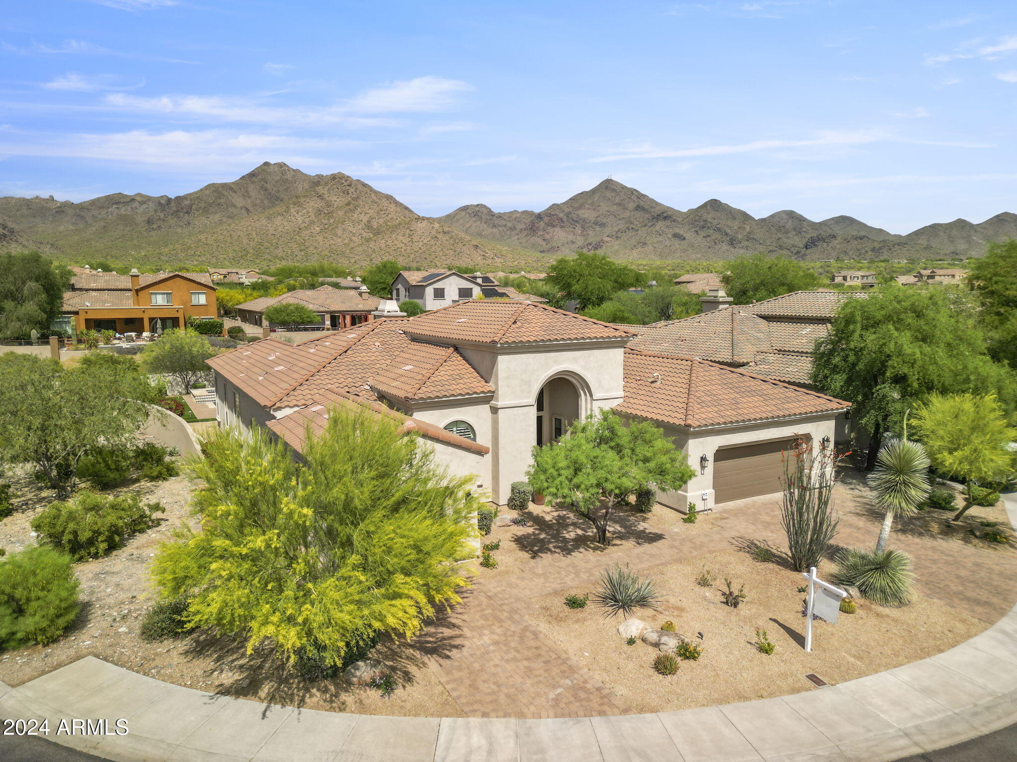 10007 E Ridgerunner Drive