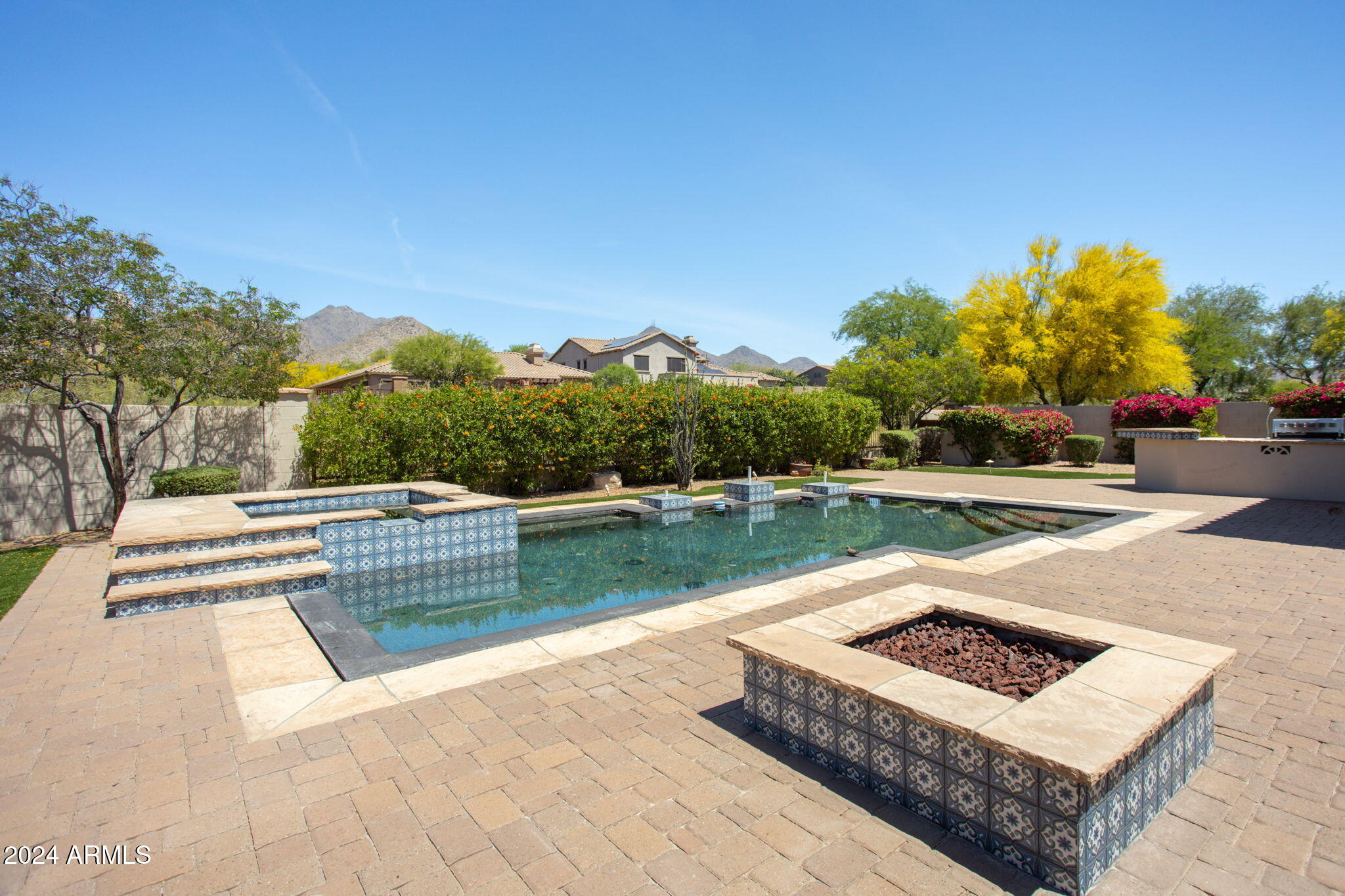 10007 E Ridgerunner Drive