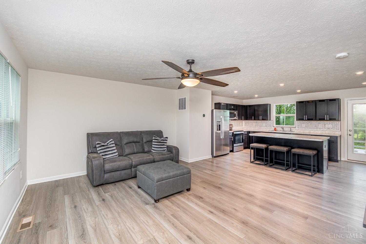 6482 Tralee Lane