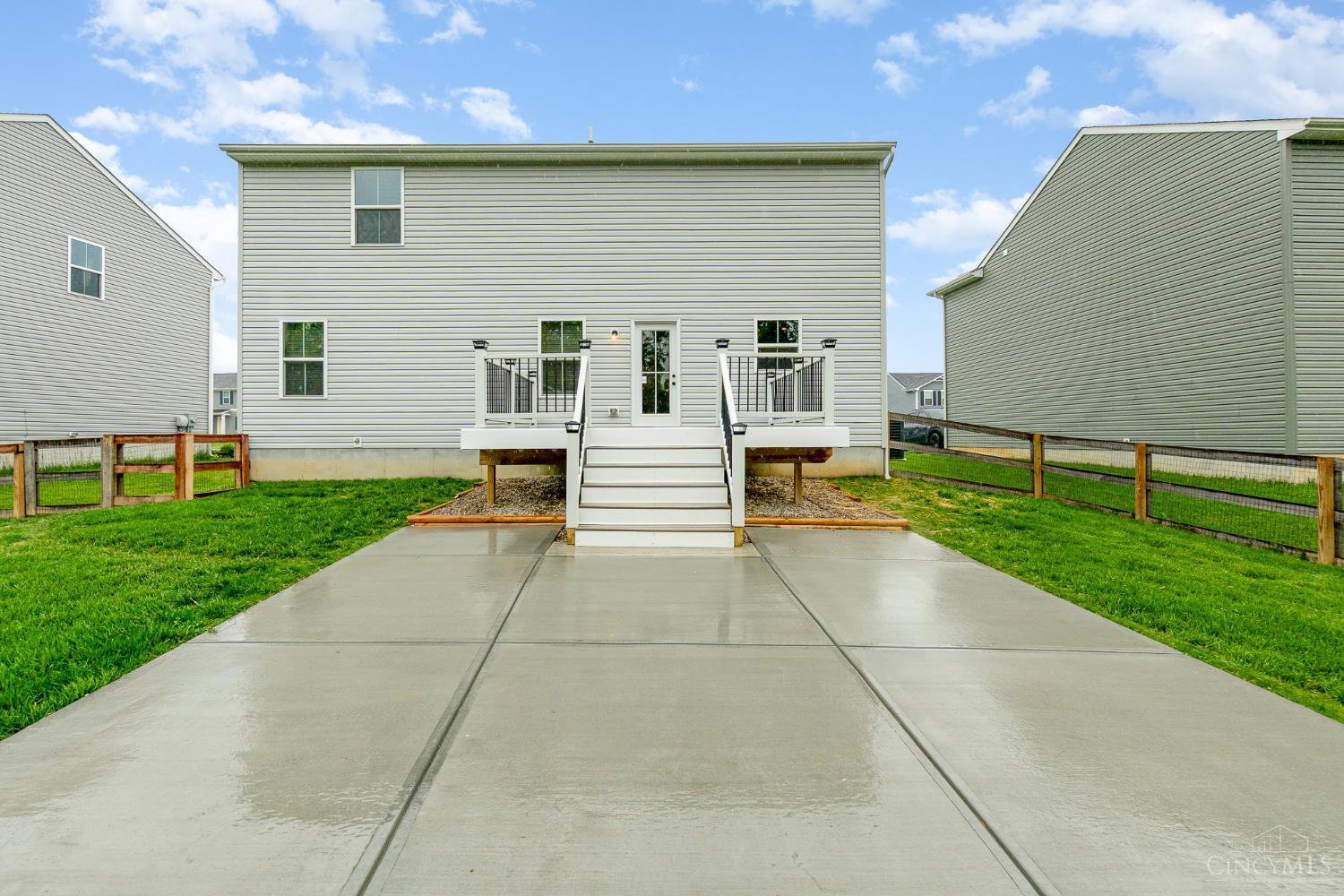 6482 Tralee Lane