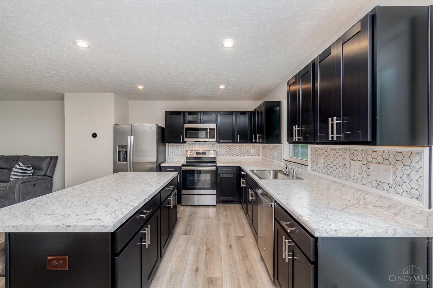 6482 Tralee Lane