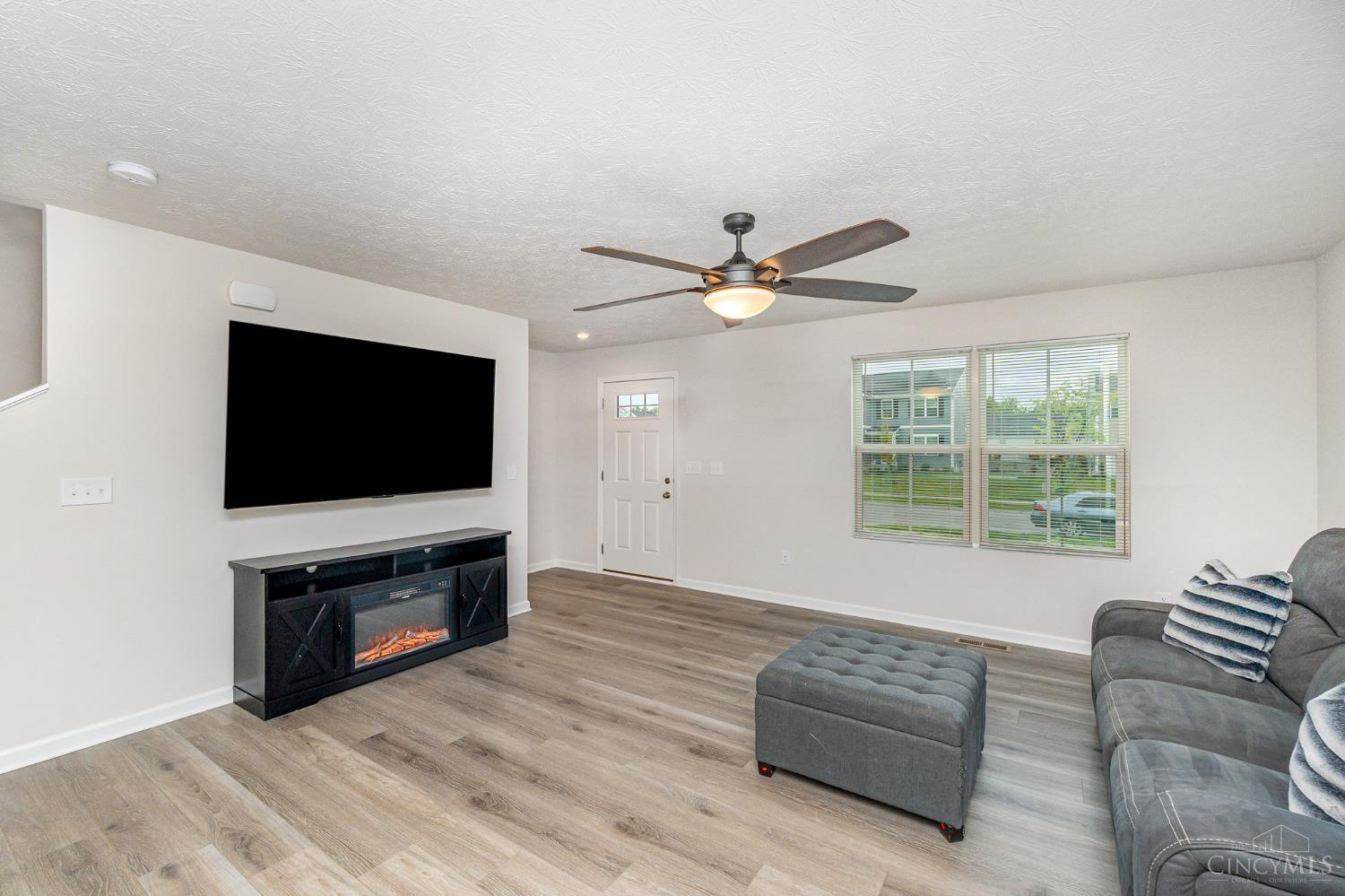 6482 Tralee Lane