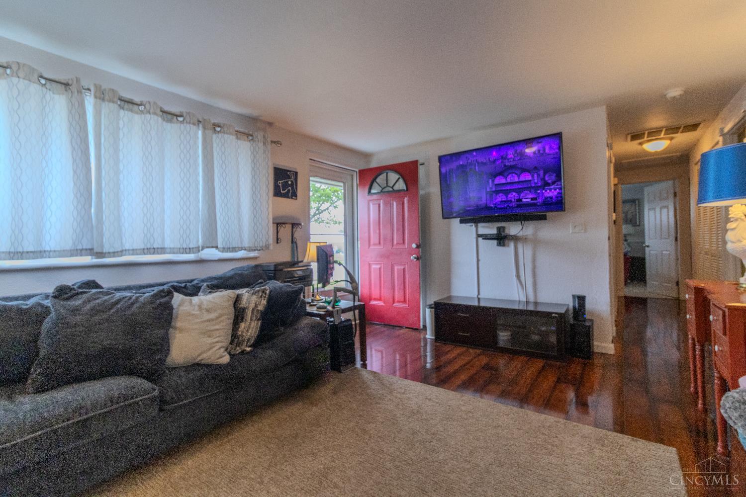 6654 Helwig Drive