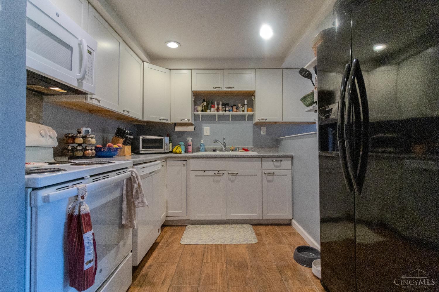 6654 Helwig Drive