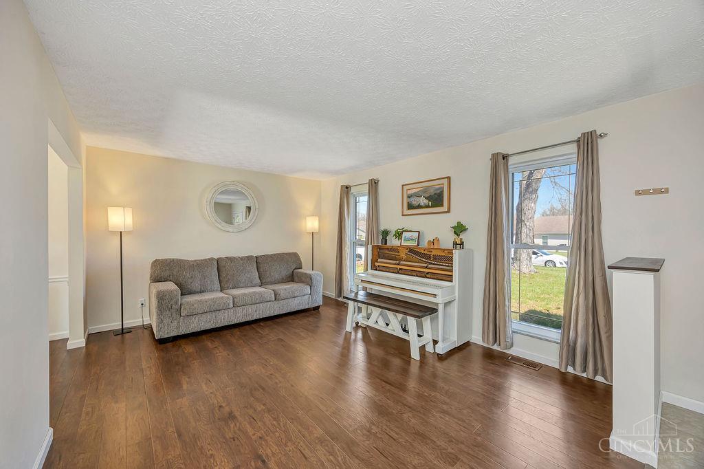 6655 Tulip Lane