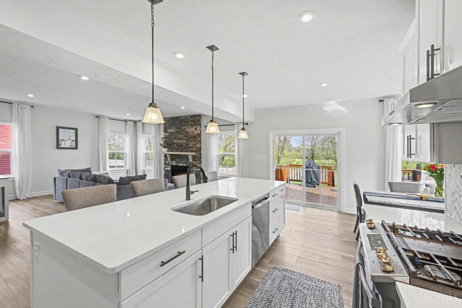1745 Highlander Drive