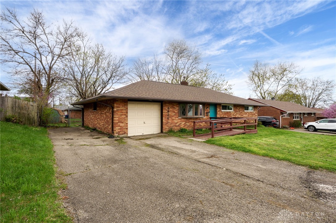 4426 Kitridge Road