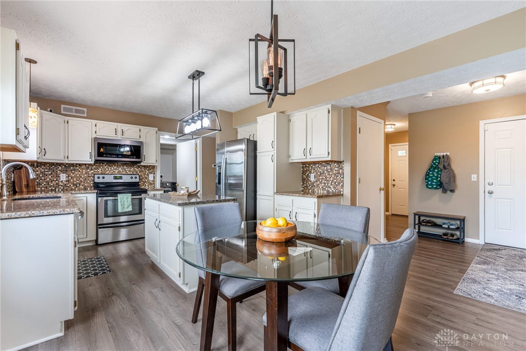 4333 Dobbin Circle