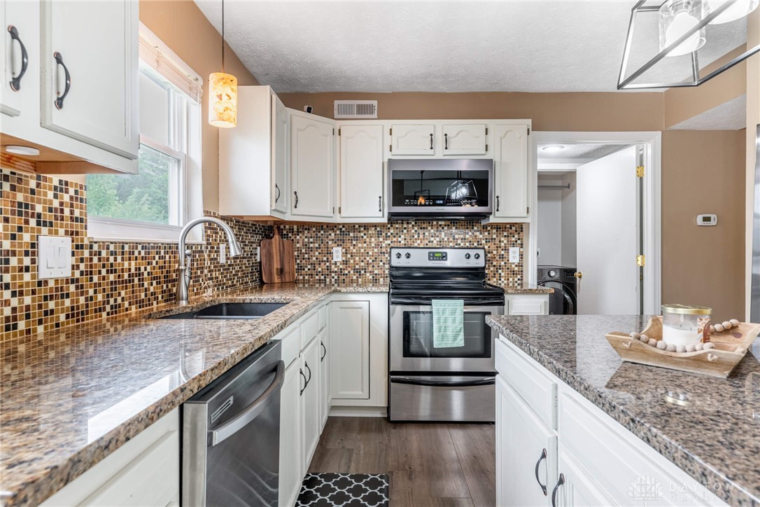 4333 Dobbin Circle