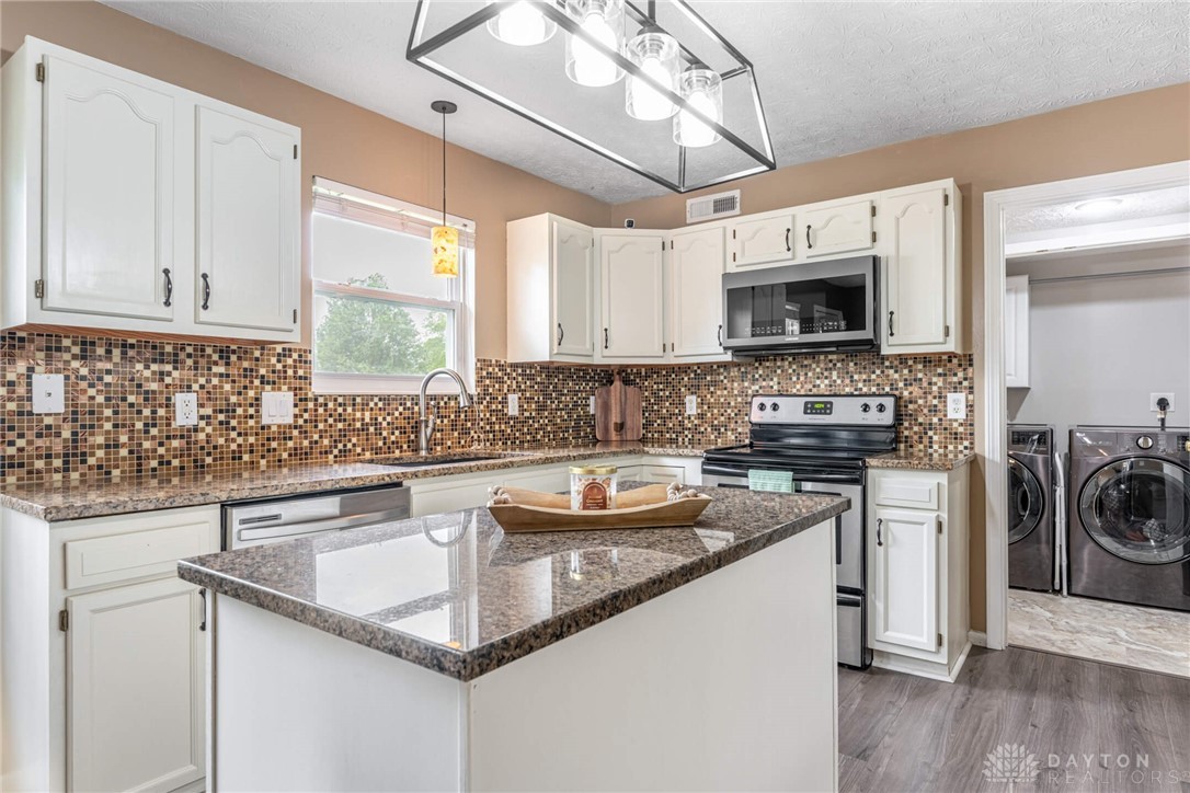 4333 Dobbin Circle