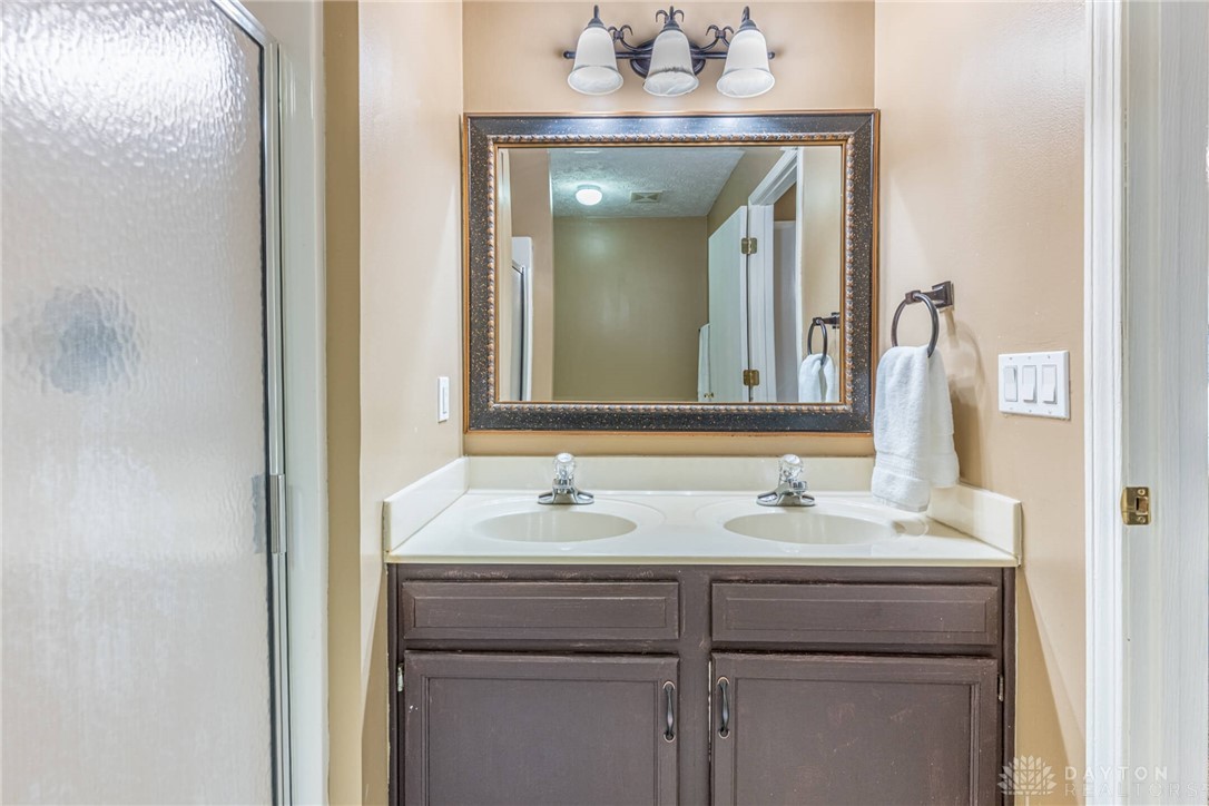 4333 Dobbin Circle