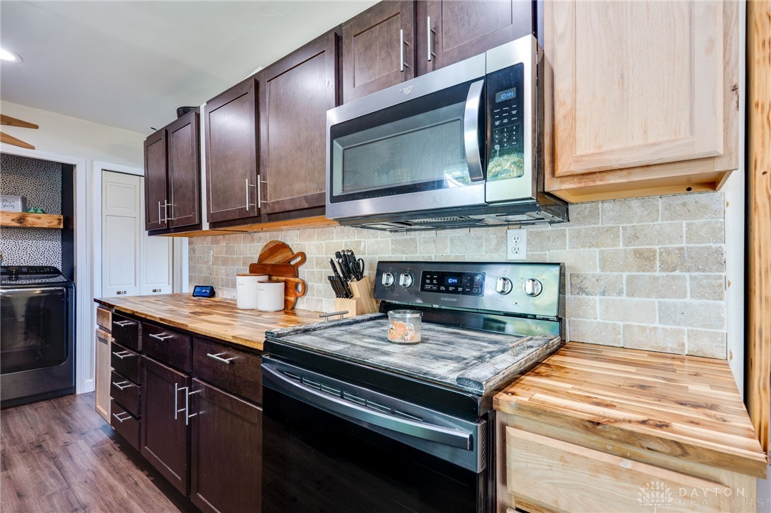 2733 N State Route 48