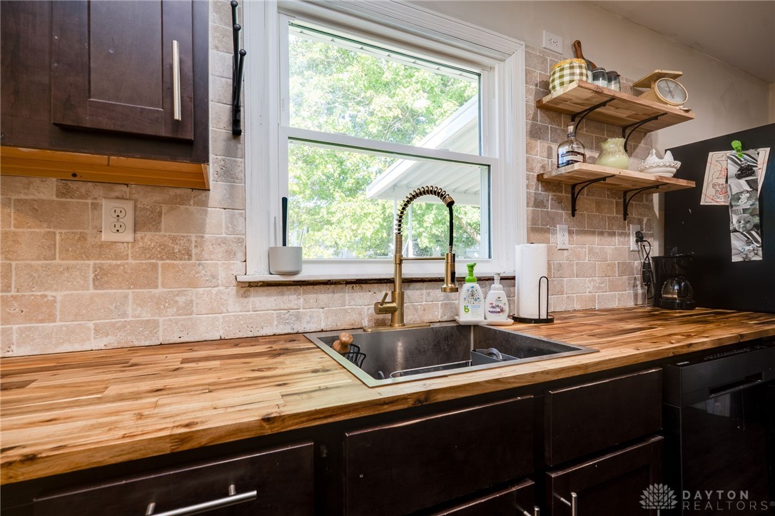 2733 N State Route 48