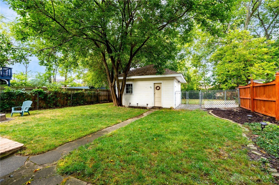 631 Belmonte Park