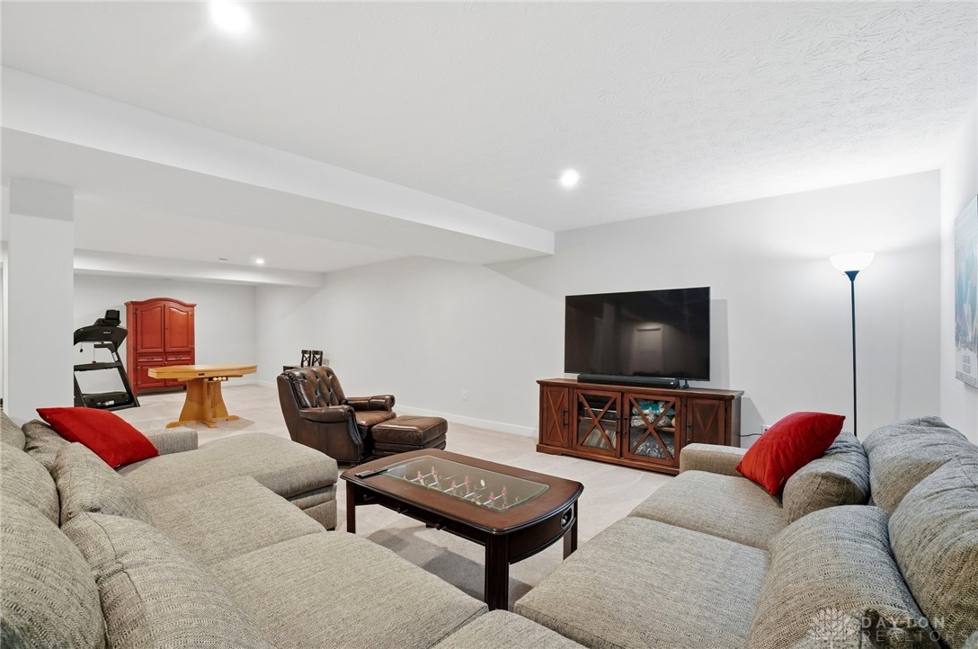 9585 Crooked Creek Drive