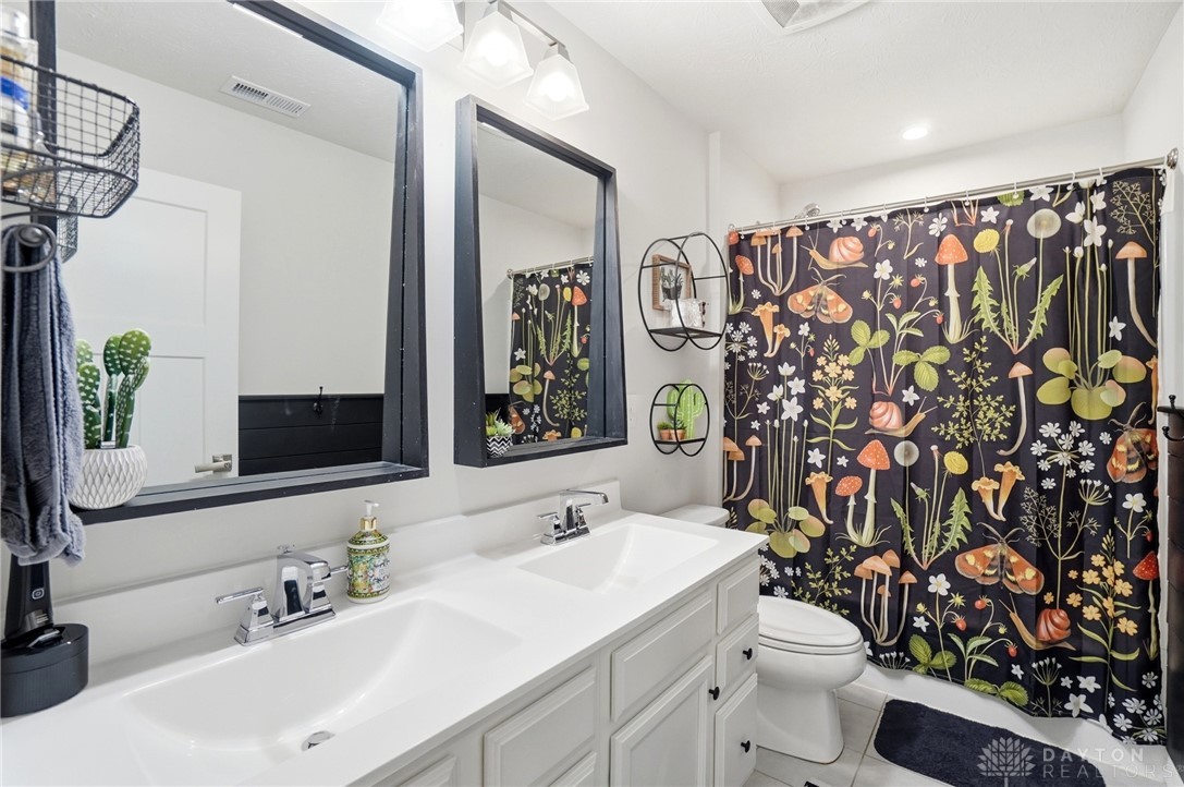 9585 Crooked Creek Drive