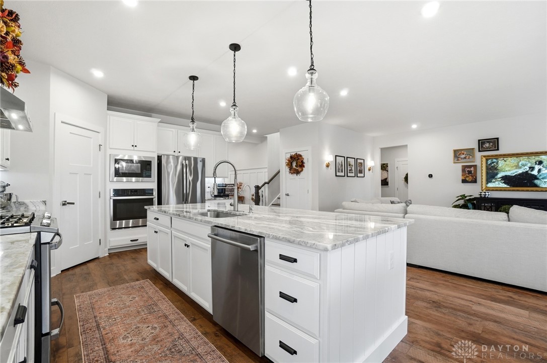 9585 Crooked Creek Drive