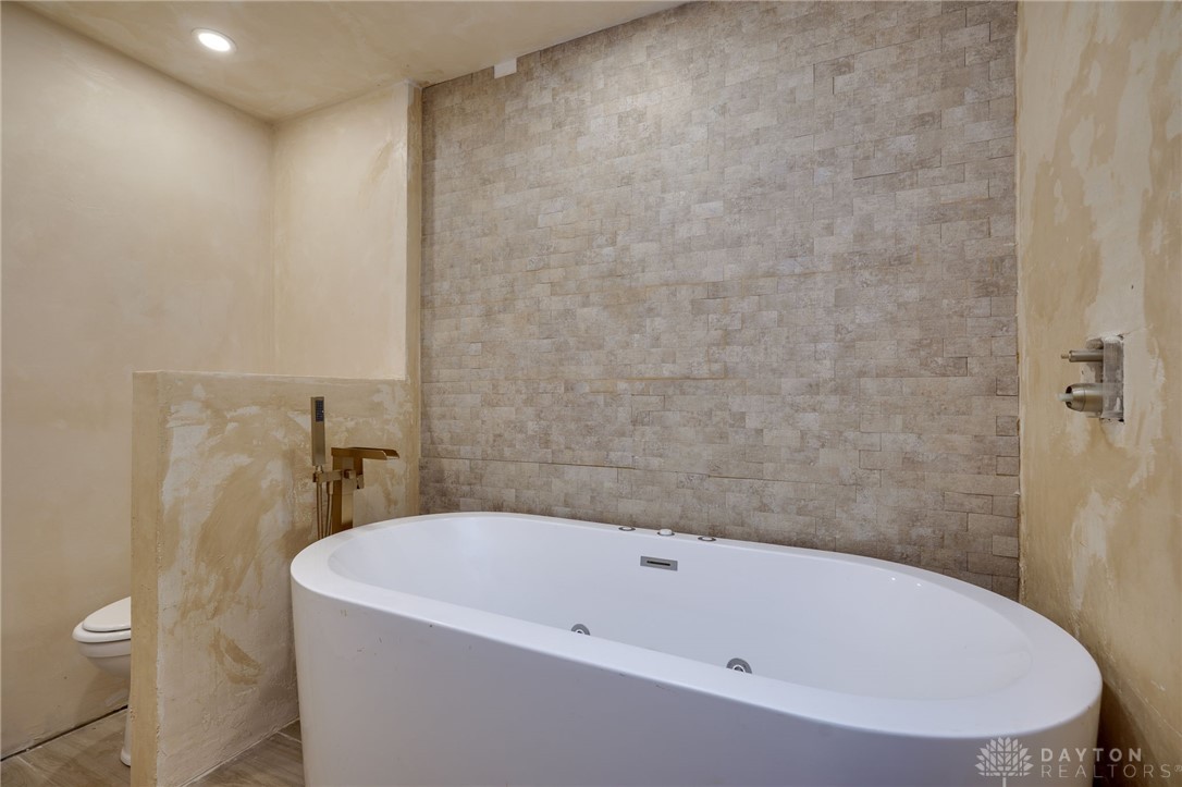 6406 Whippoorwill Way