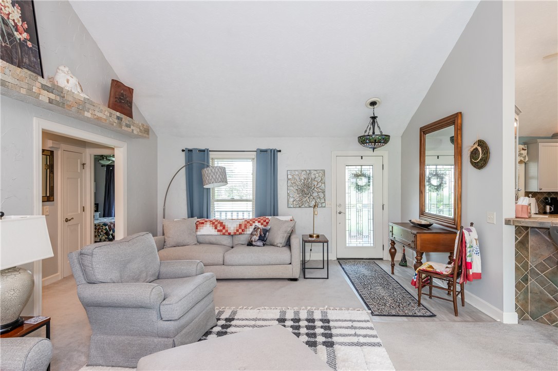 159 E Lytle 5 Points Road