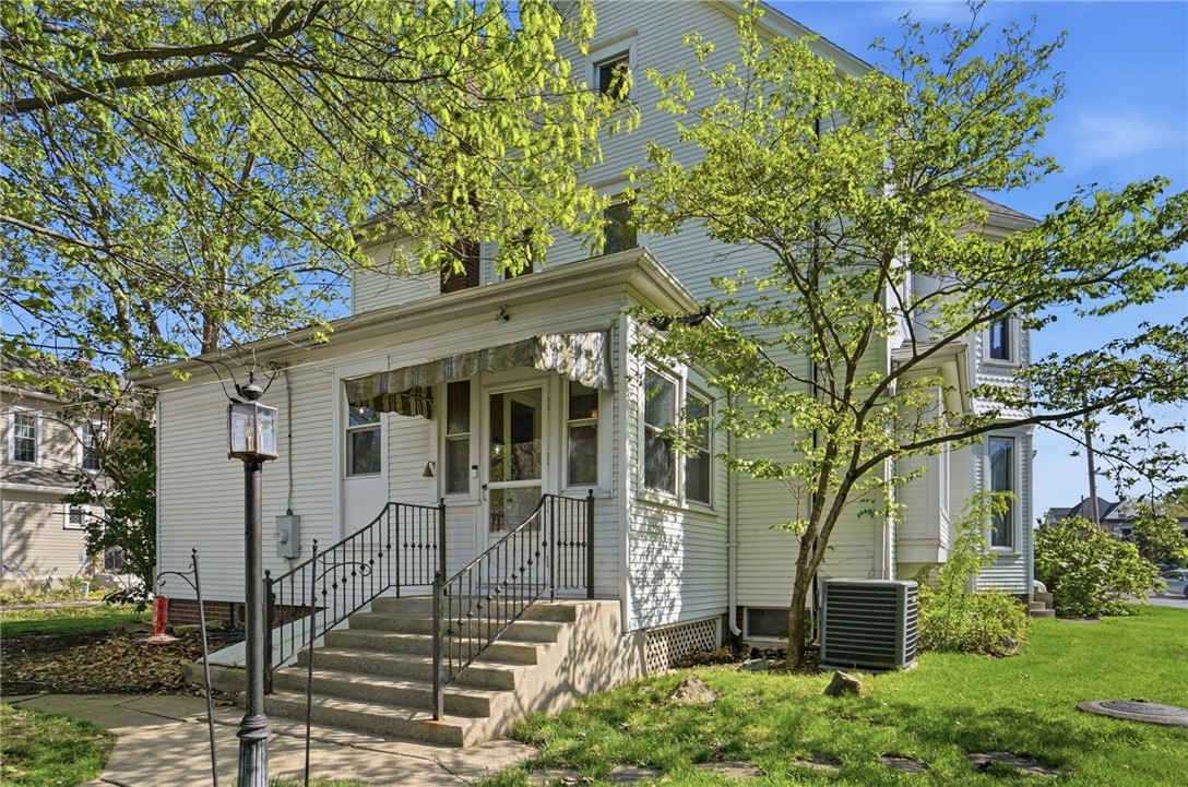 3 E Xenia Drive
