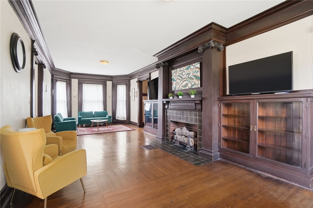 3 E Xenia Drive