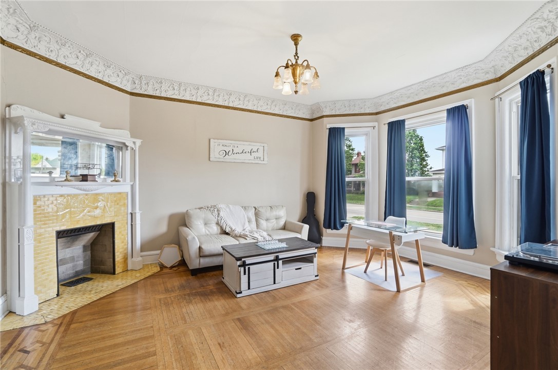 3 E Xenia Drive