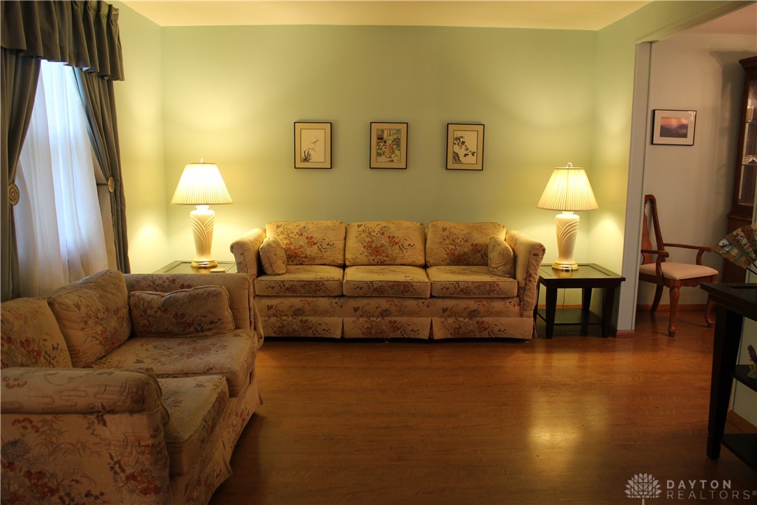 4508 Falcon Circle