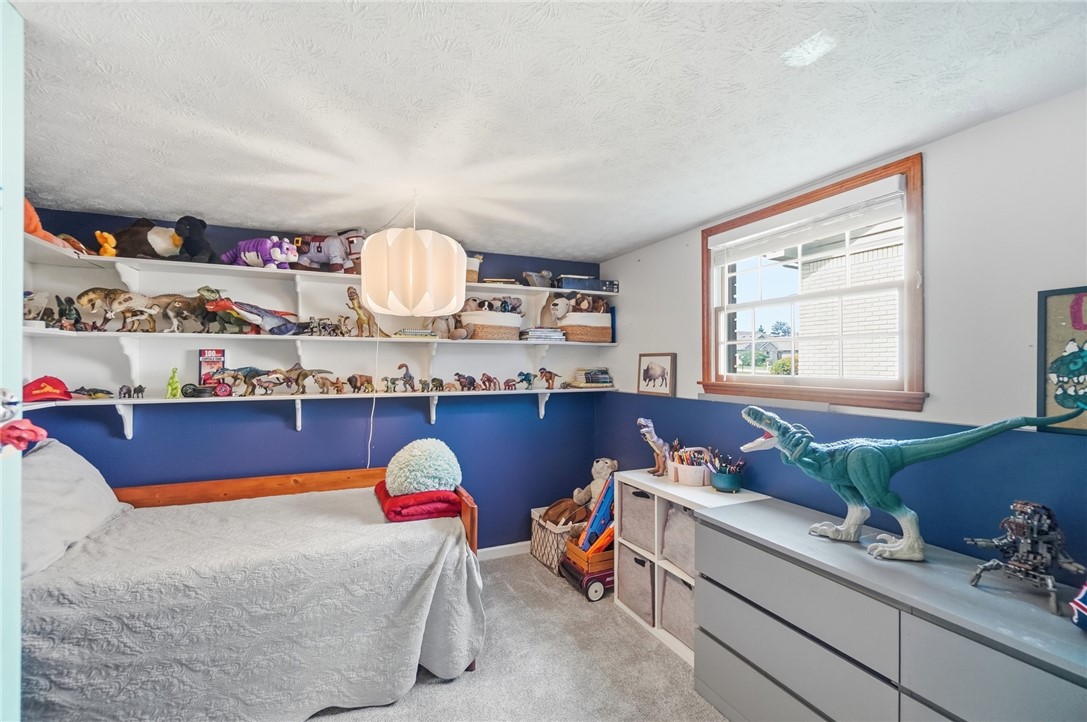 1002 Crede Way